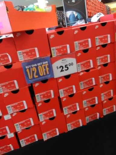 Shoe Store «Shoe Carnival», reviews and photos, 1500 Greentree Blvd, Clarksville, IN 47129, USA