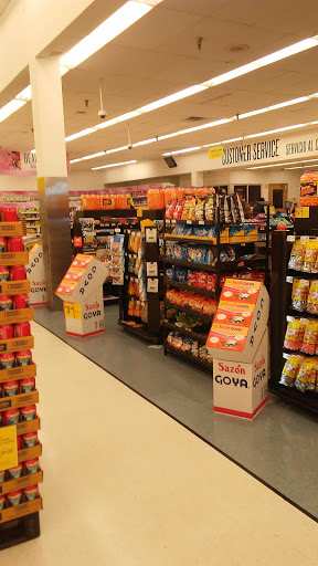 Grocery Store «Fresco y Más», reviews and photos, 3701 NW 7th St, Miami, FL 33126, USA