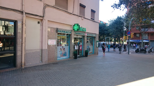 Farmàcia J.           Pujadas