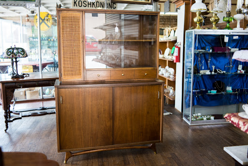 Antique Store «Downtown Antiques Mall», reviews and photos, 1 Court Square, West Plains, MO 65775, USA