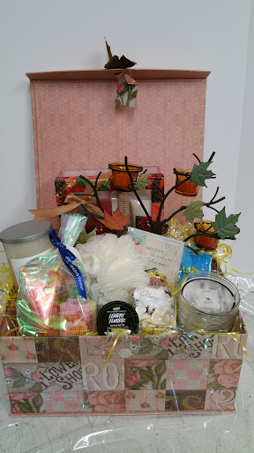 Florist «Roadrunner Florist», reviews and photos, 2007 W Bethany Home Rd, Phoenix, AZ 85015, USA