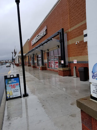 Shoe Store «Famous Footwear», reviews and photos, 2761 Paper Mill Rd, Reading, PA 19610, USA