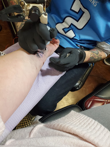 Tattoo Shop «Area 54 Tattoos», reviews and photos, 101 Crossings E # 6, Peachtree City, GA 30269, USA