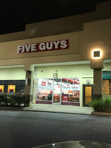 Shopping Mall «Bala Cynwyd Shopping Center», reviews and photos, 59 E City Ave, Bala Cynwyd, PA 19004, USA