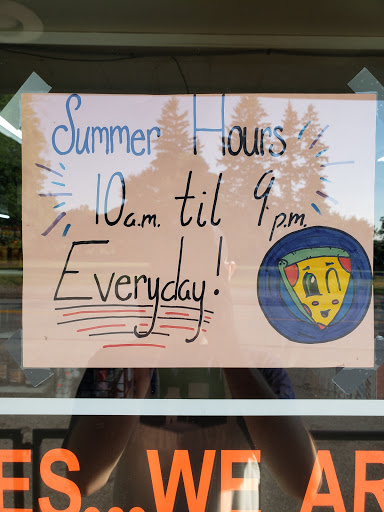 Convenience Store «Little Store», reviews and photos, 6586 122nd Ave, Fennville, MI 49408, USA