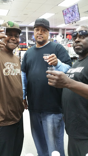 Wine Store «West Rock Wine & Liquor Warehouse», reviews and photos, 1306 Whalley Ave, New Haven, CT 06515, USA