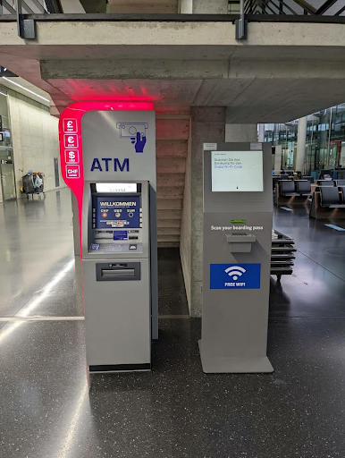 Travelex Bankomat [Gates E]