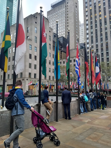 Park «Paley Park», reviews and photos, 3 E 53rd St, New York, NY 10022, USA