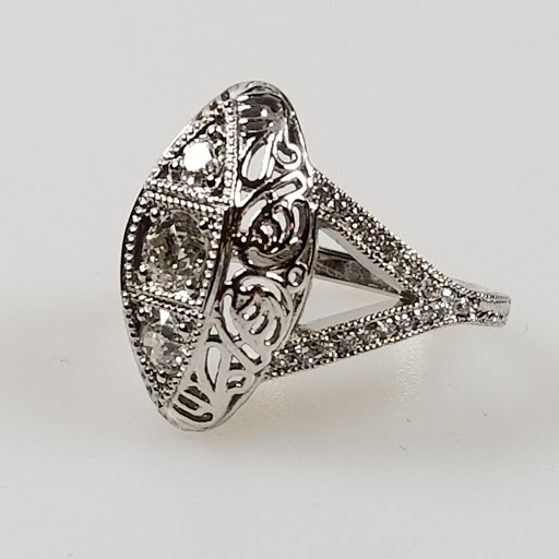 Jewelry Store «Finch Jewelers», reviews and photos, 1841 Columbia Ave, Lancaster, PA 17603, USA