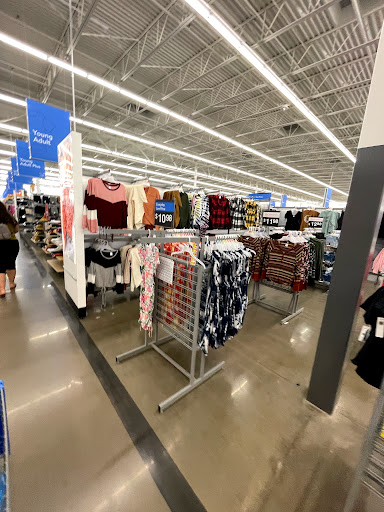 Department Store «Walmart Supercenter», reviews and photos, 14111 N Prasada Gateway Ave, Surprise, AZ 85388, USA