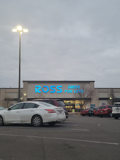 Clothing Store «Ross Dress for Less», reviews and photos, 3000 Gateway St, Springfield, OR 97477, USA