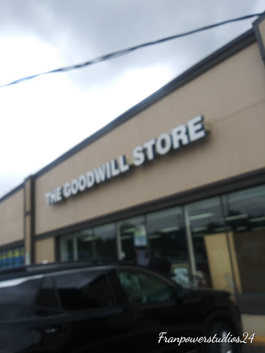 Thrift Store «Goodwill», reviews and photos, 1632 N Olden Ave Ext, Ewing, NJ 08638, USA