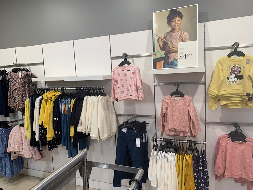 Clothing Store «H&M», reviews and photos, 701 Lynnhaven Pkwy # 1212, Virginia Beach, VA 23452, USA