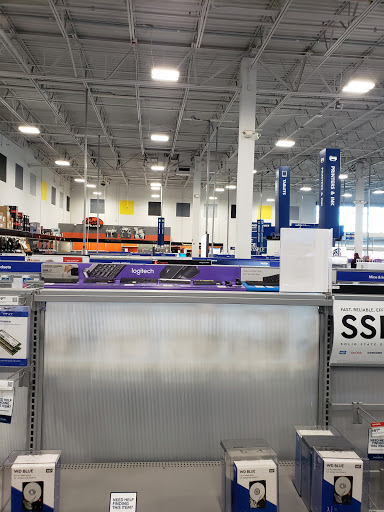 Electronics Store «Best Buy», reviews and photos, 5555 Glenway Ave #550, Cincinnati, OH 45238, USA