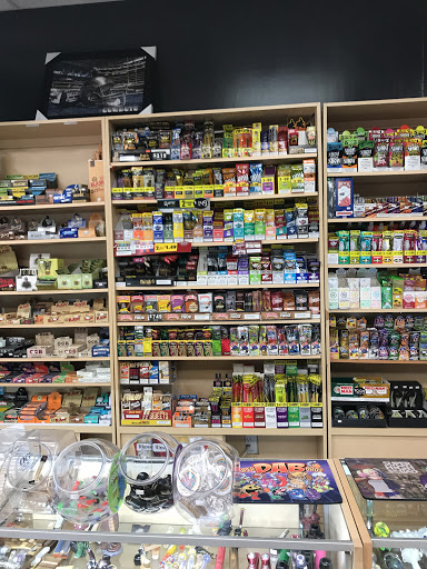 Tobacco Shop «Puff&Pass Smoke Shop», reviews and photos, 14151 Ramona Blvd #2B, Baldwin Park, CA 91706, USA