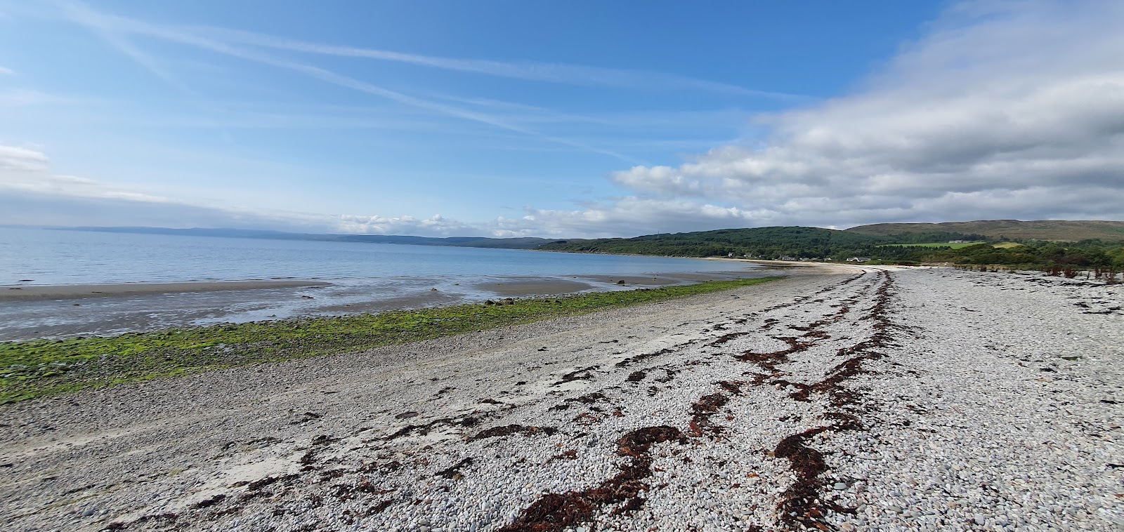 Foto van Skipness Castle Beach met grijze kiezel oppervlakte