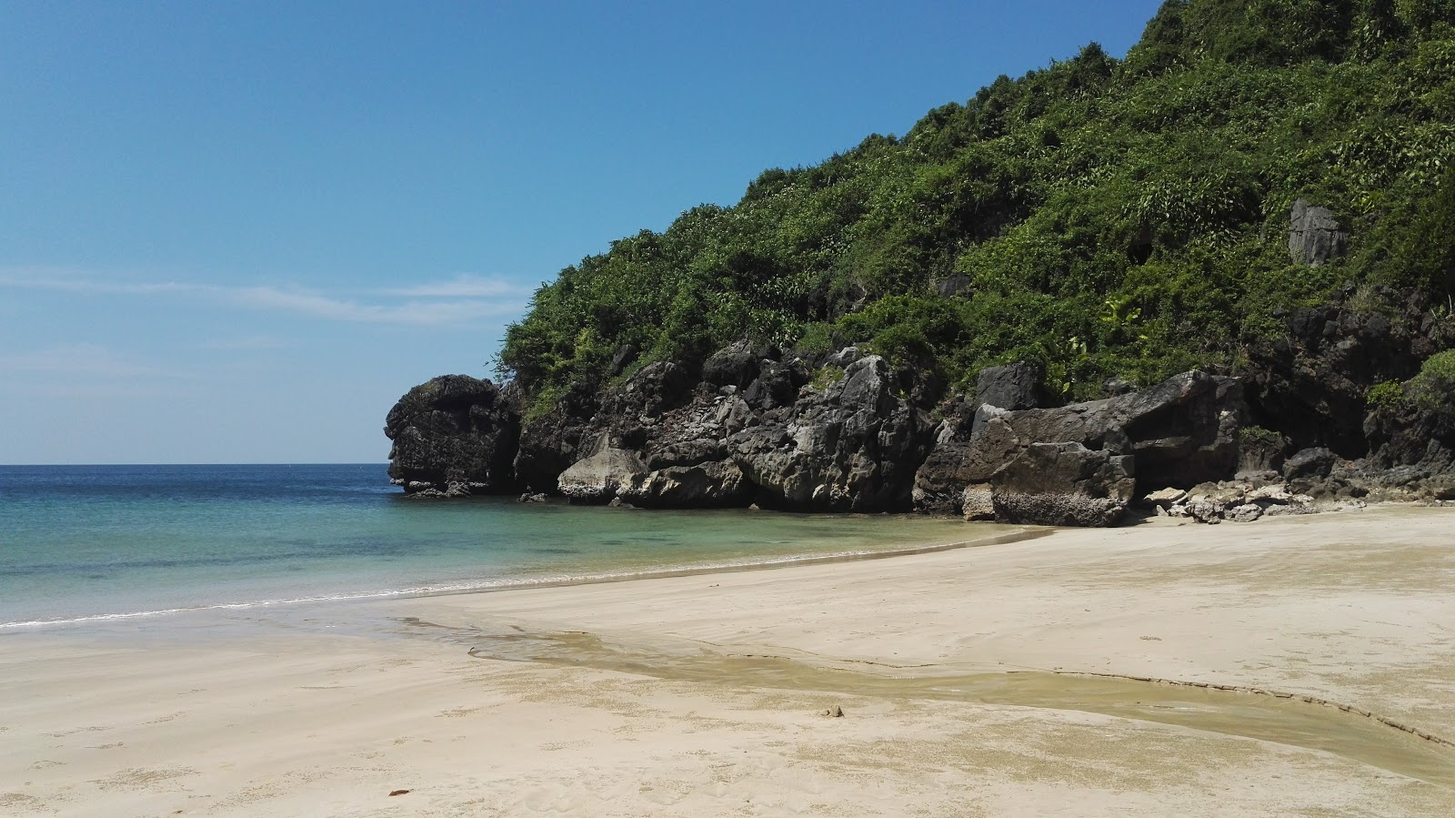 Foto von Sabai beach wilde gegend