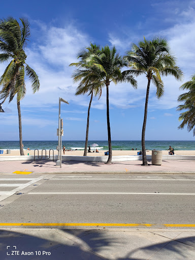 Shopping Mall «Southport Shopping Center», reviews and photos, 1303 SE 17th St, Fort Lauderdale, FL 33316, USA