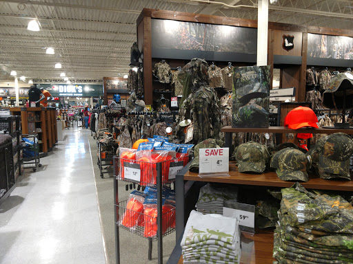 Outdoor Sports Store «Field & Stream», reviews and photos, 870 Walt Whitman Rd Ste B, Melville, NY 11747, USA
