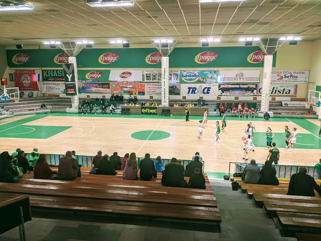 Общинска спортна зала