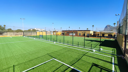 Pistas Deportivas - Adyol en La Línea de la Concepción, Cádiz