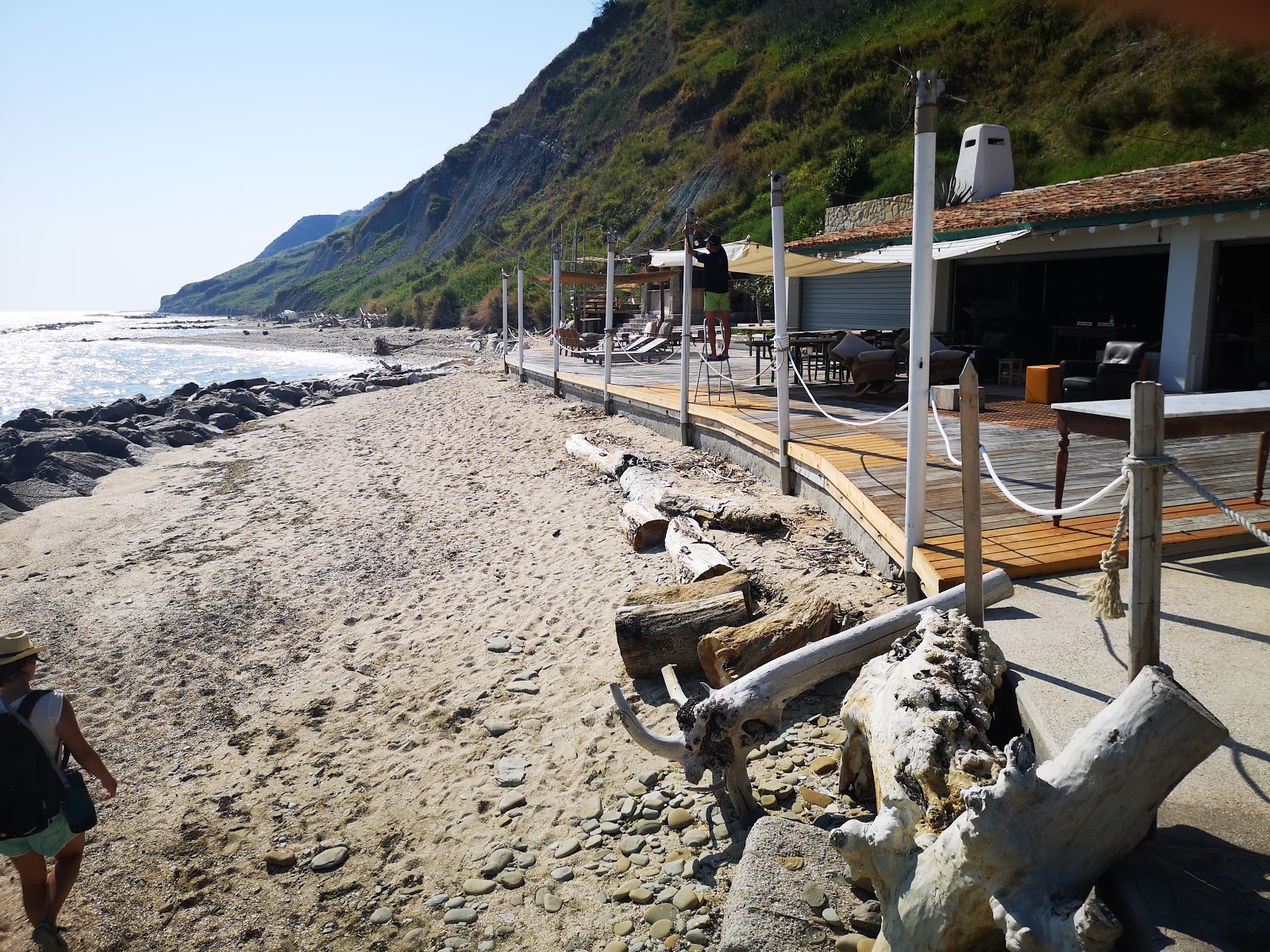 Fotografie cu Spiaggia di Casteldimezzo zona parțial reamenajată