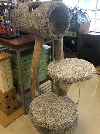 Pet Supply Store «The Feed Bag Pet Supply», reviews and photos, 10900 N Port Washington Rd, Mequon, WI 53092, USA