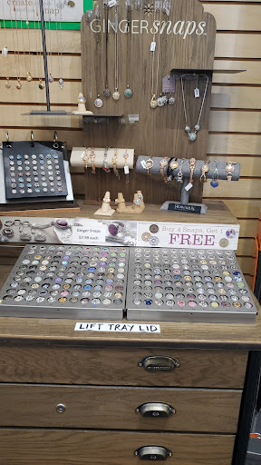 Jewelry Store «Gray Jewelers», reviews and photos, 172 Johns Pass Boardwalk W, Madeira Beach, FL 33708, USA