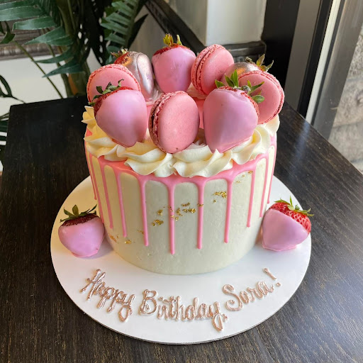 Cupcake Shop «Smallcakes: A Cupcakery of Naperville», reviews and photos, 115 E Ogden Ave #119, Naperville, IL 60563, USA