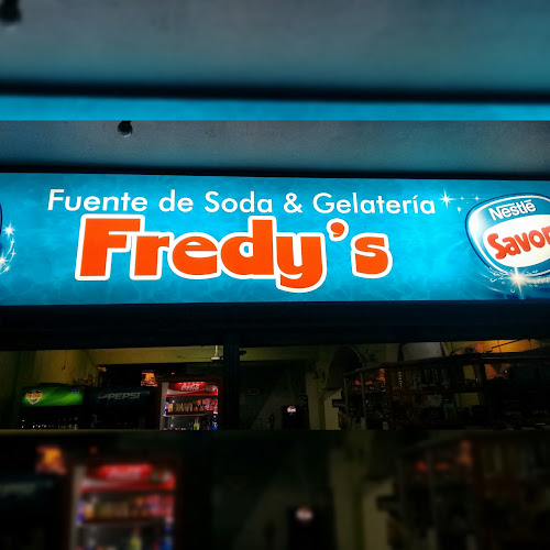 Opiniones de Fredy'S Fuente De Soda & Gelateria en Coronel - Restaurante
