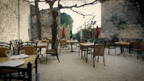 Atmosphère du Restaurant Le Clos des Sullys à Montclus - n°8