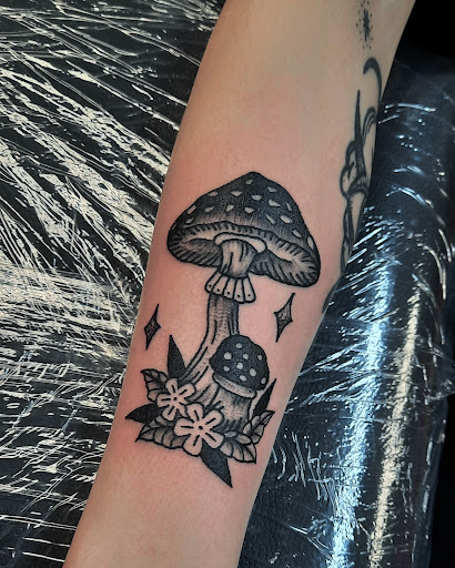 Tattoo Shop «Stained Inc. Tattoo and Piercing», reviews and photos, 521 US-321, Lenoir City, TN 37772, USA