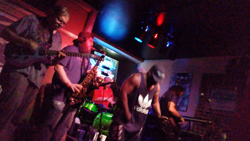 Blues Club «Brackins Blues Club», reviews and photos, 112 E Broadway Ave, Maryville, TN 37804, USA