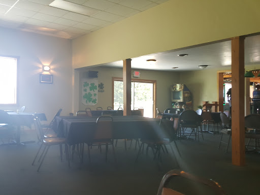 Golf Course «Irish Greens Golf Club & Restaurant», reviews and photos, 2946 Logtown Rd, Oconto, WI 54153, USA
