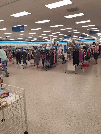 Clothing Store «Ross Dress for Less», reviews and photos, 909 N Landing Way, Renton, WA 98057, USA