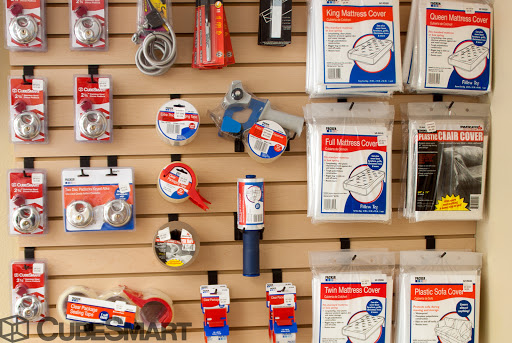 Self-Storage Facility «CubeSmart Self Storage», reviews and photos, 275 S Prospectors Rd, Diamond Bar, CA 91765, USA