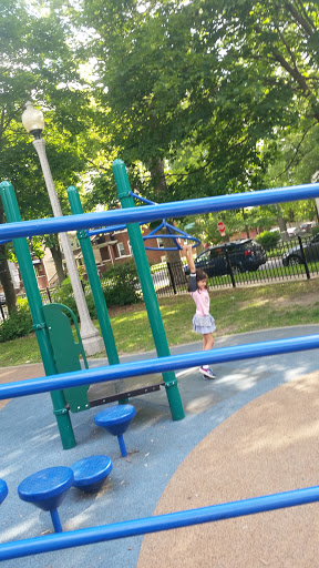 Park «Mayfair Park», reviews and photos, 4550 W Sunnyside Ave, Chicago, IL 60630, USA