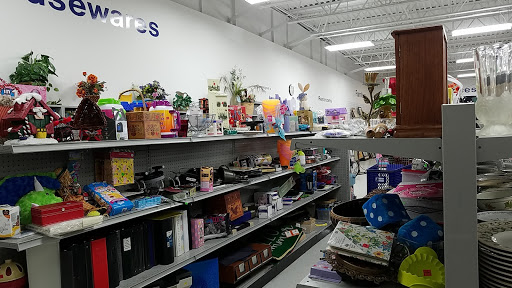 Thrift Store «Goodwill Retail Store of Lake St. Louis», reviews and photos, 913 Robert Raymond Dr, Lake St Louis, MO 63367, USA