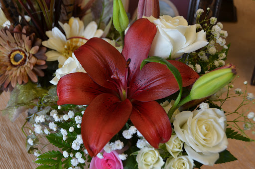 Florist «Four Seasons Florist», reviews and photos, 2141 Wilma Rudolph Blvd D, Clarksville, TN 37040, USA