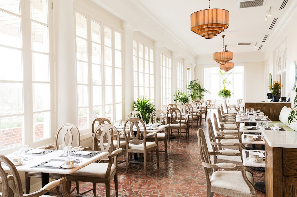 Becca Restaurant & Garden 23451