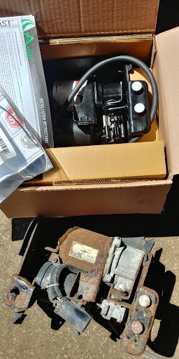 Auto Repair Shop «CLJ Auto & Tire», reviews and photos, 9012 W 79th St, Justice, IL 60458, USA