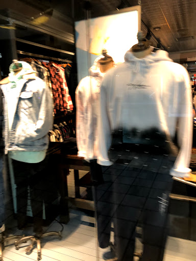 Clothing Store «Hollister Co.», reviews and photos, 3000 184th St SW Ste 336, Lynnwood, WA 98037, USA
