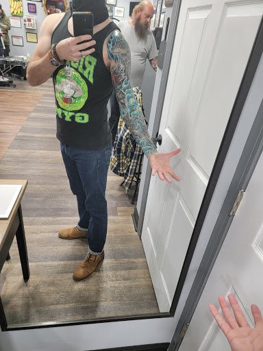 Tattoo Shop «Skin Tight Tattoo», reviews and photos, 1162 Old State Rte 74, Batavia, OH 45103, USA
