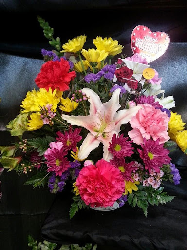 Florist «Deptula Florist & Gifts», reviews and photos, 925 W Wise Rd, Schaumburg, IL 60193, USA