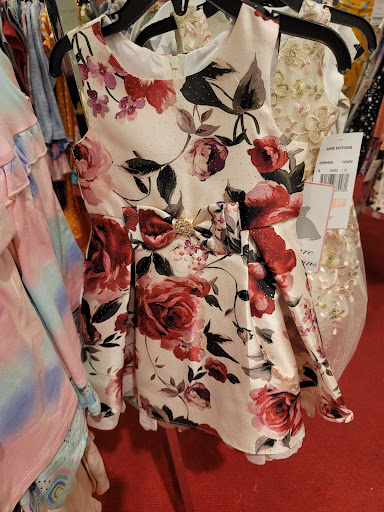 Department Store «Von Maur», reviews and photos, 115 Iowa River Landing Pl, Coralville, IA 52241, USA