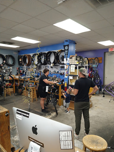 Bicycle Store «City Bike Tampa», reviews and photos, 208 E Cass St, Tampa, FL 33602, USA