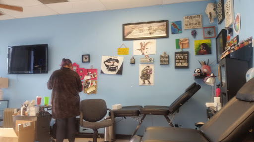 Tattoo Shop «Blue Owl Tattoo», reviews and photos, 715 Lakewood Rd, Waterbury, CT 06704, USA