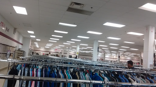 Discount Store «Discount Fashion Warehouse Great Western», reviews and photos, 110 N Wilson Rd, Columbus, OH 43204, USA