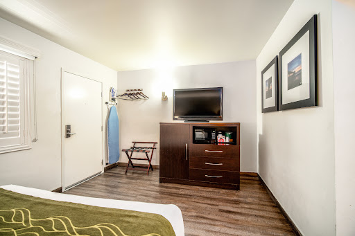 Hi View Inn & Suites image