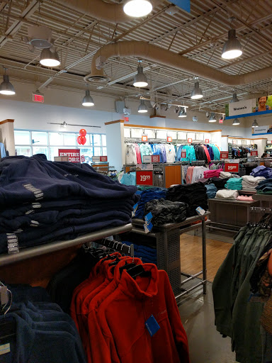 Sportswear Store «Columbia Sportswear Outlet Store at Tanger Outlets», reviews and photos, 4000 Arrowhead Blvd #710, Mebane, NC 27302, USA